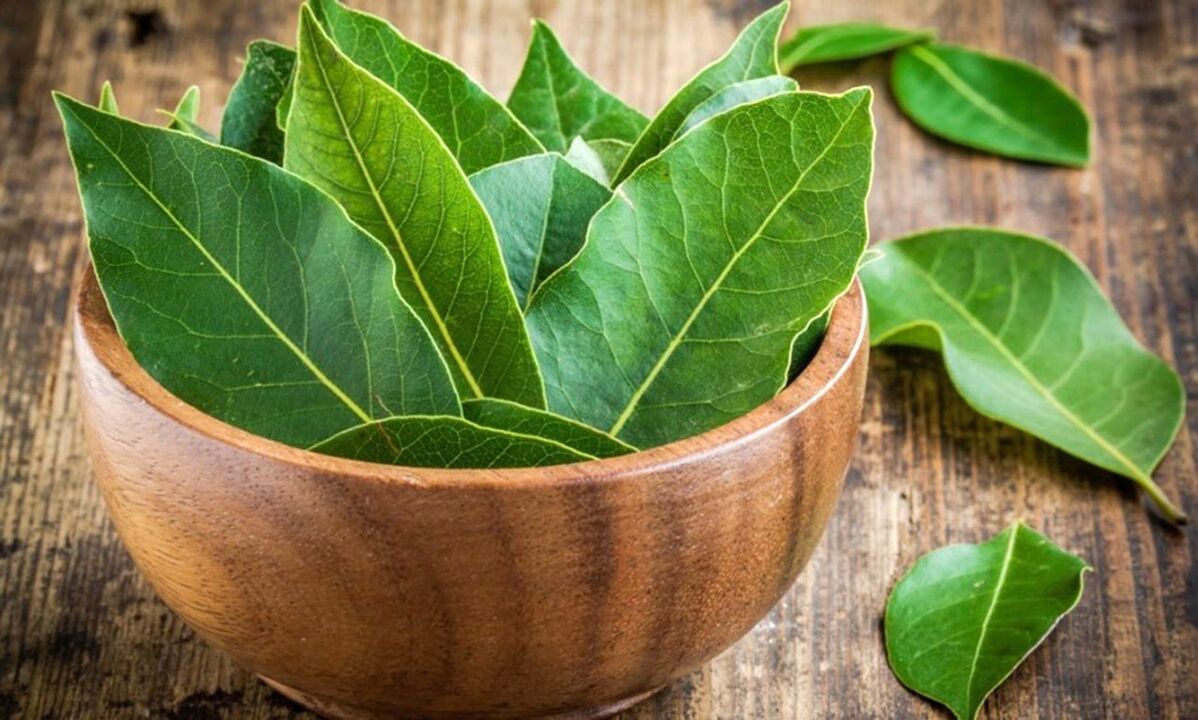 mint at bay leaf para makaakit ng pera